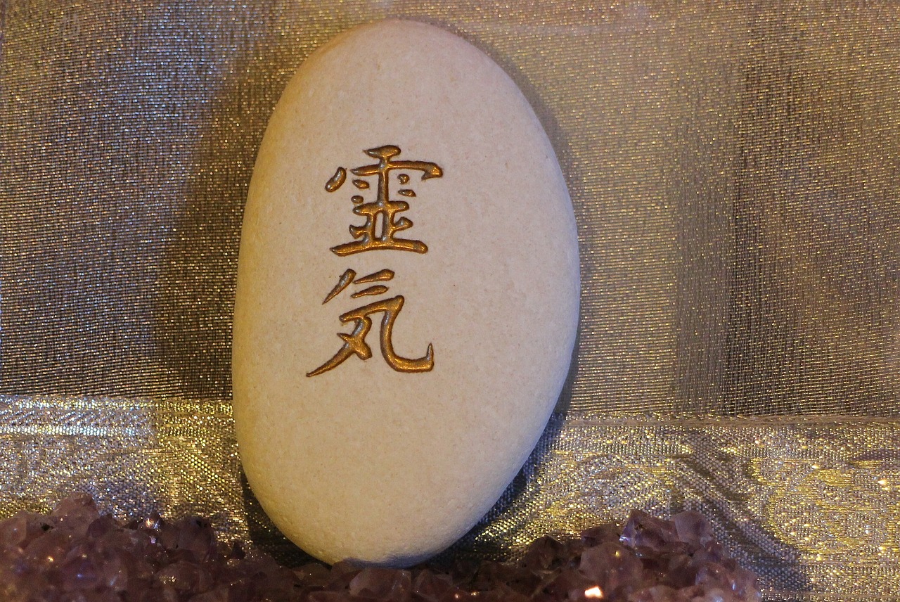  Reiki : Définition, Bienfaits et Applications de cette Méthode de Guérison Énergétique 